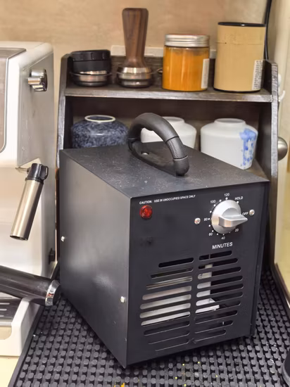 Forchetta Bacchette Cucchiaio Posate in acciaio inossidabile Scatola sterilizzatore UV portatile Sterilizzatore disinfettante UV